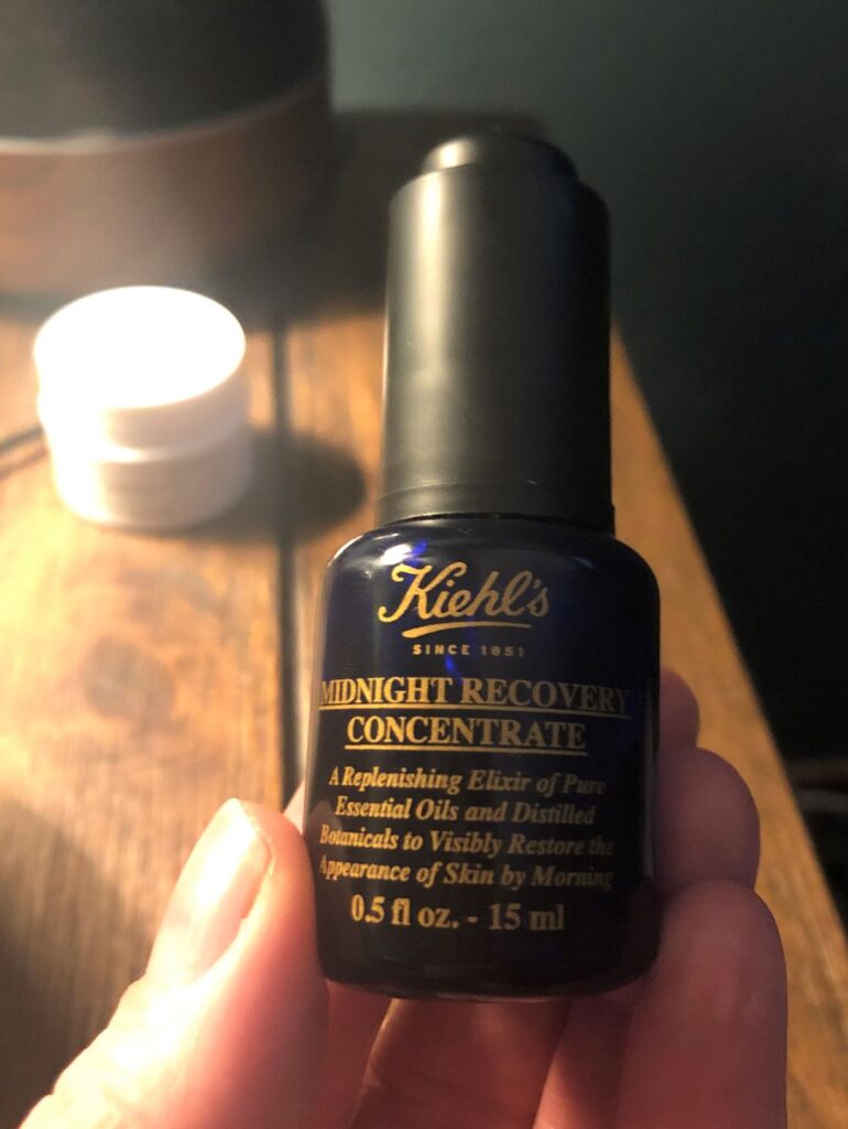 kiehl's anti-aging skin care product kiehl's midnight recovery concentrate
Best Anti Aging Skin Care Products for 40s